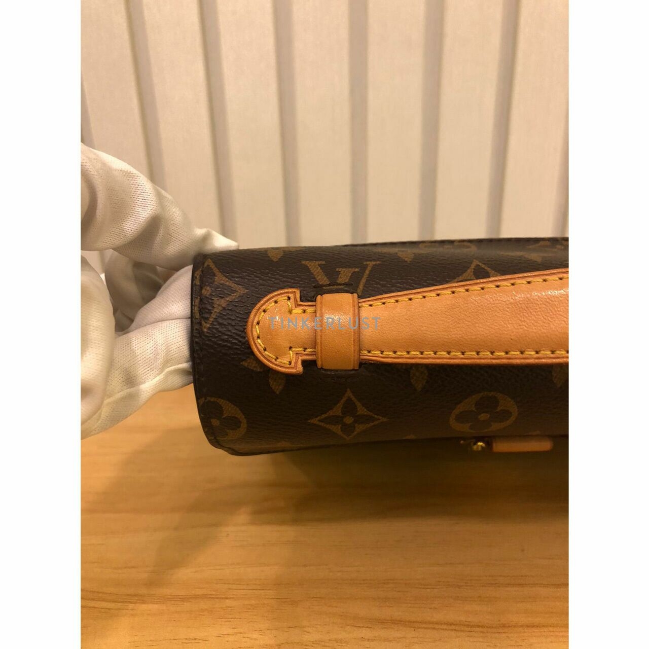 Louis Vuitton Pochette Metis Monogram Canvas