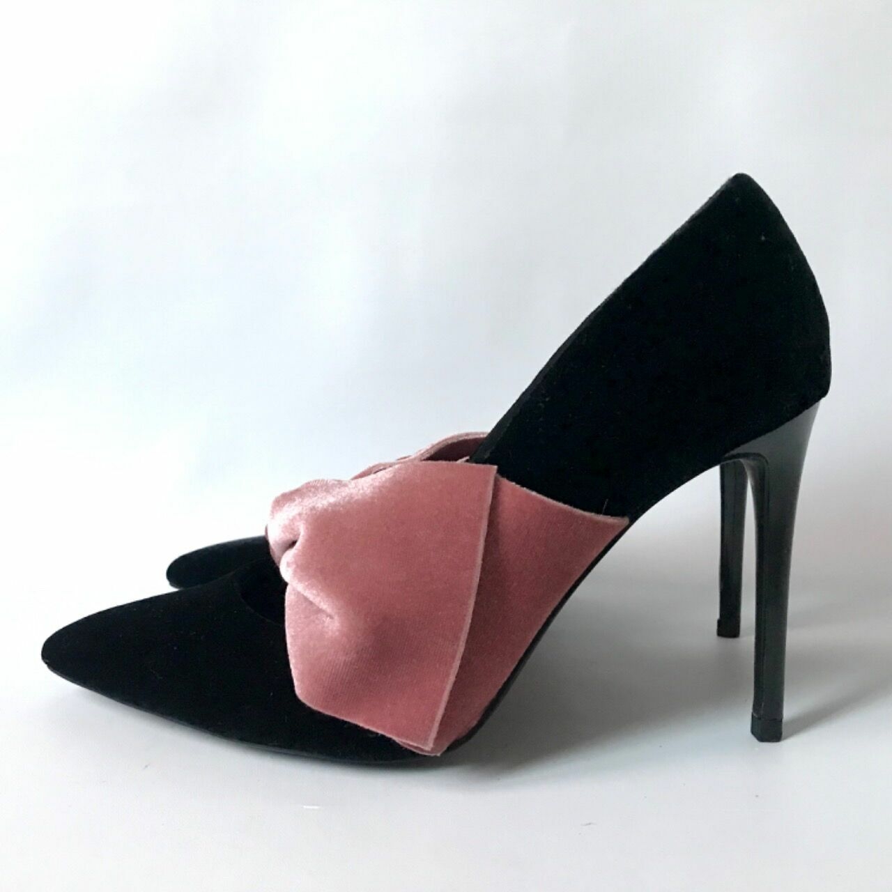 Stradivarius Bow Pumps