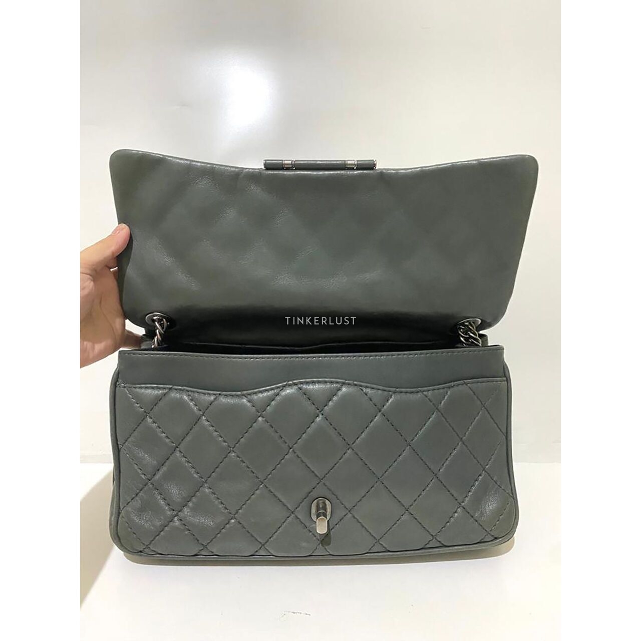 Chanel CC Grey Flap SHW #12 Shoulder Bag 