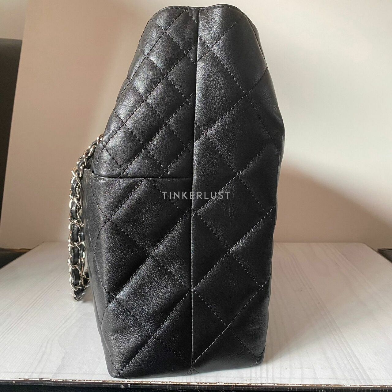 Chanel Timeless CC Lambskin Tote Black #15