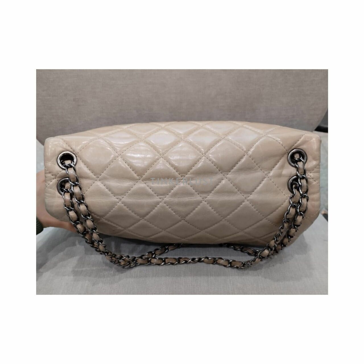 Chanel Flap Bag Calfskin #20 SHW Shoulder Bag