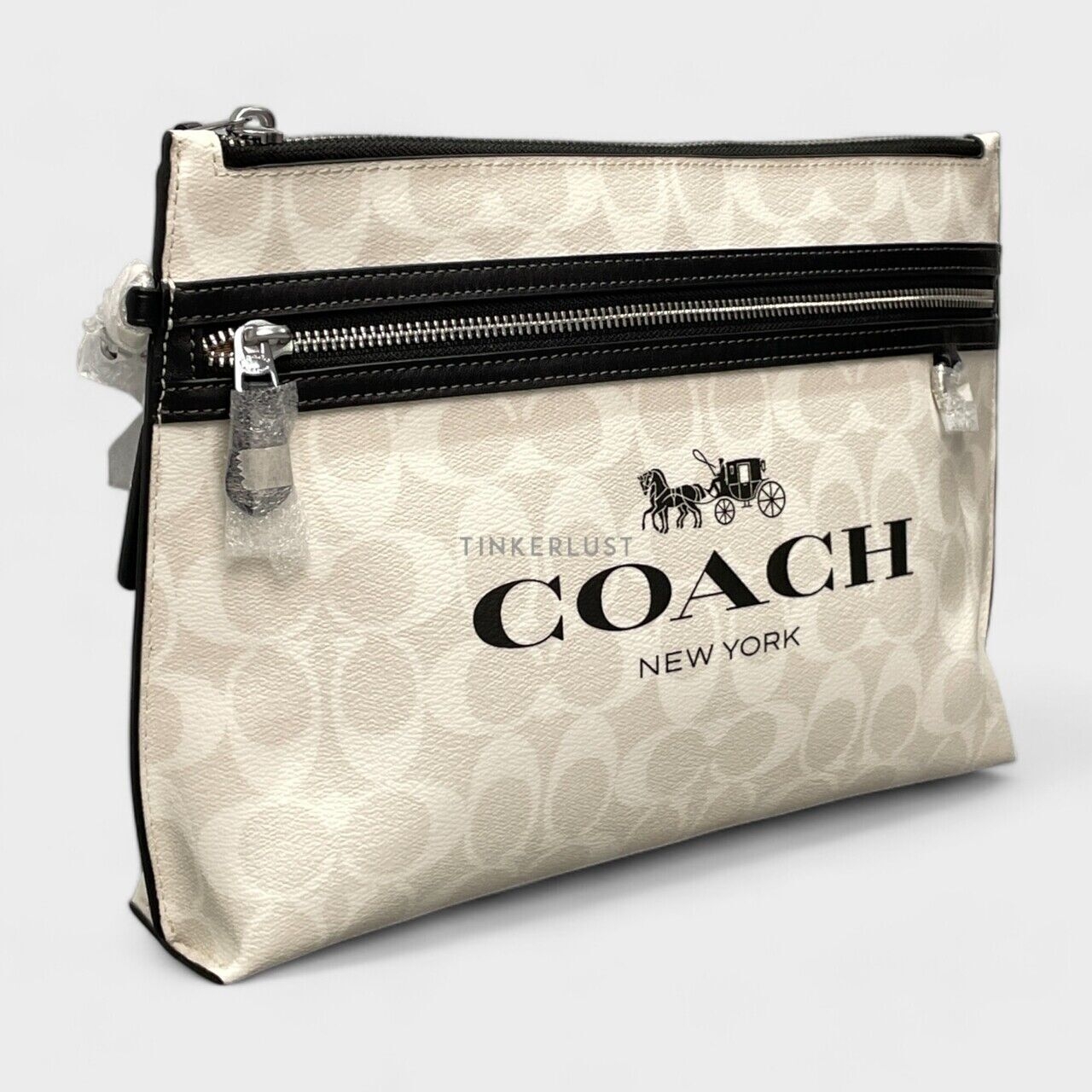 Coach CP198 Carry All Pouch Signature Chalk/Black/Multi 