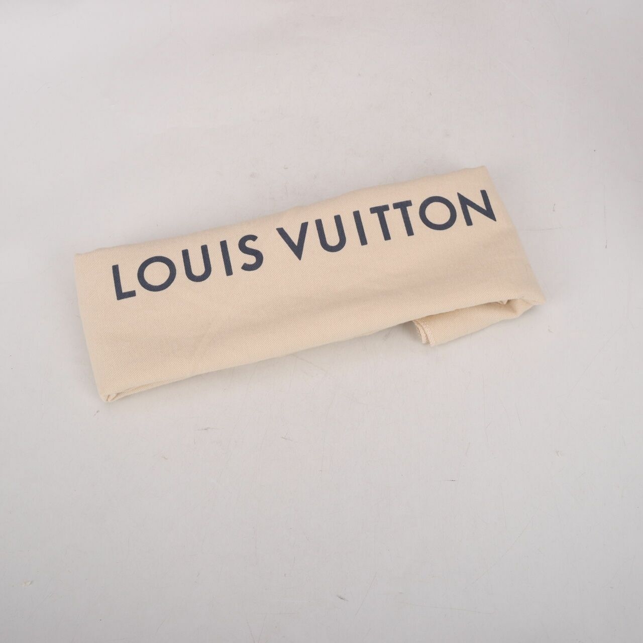 Louis Vuitton Cluny MM Blue Glaziel