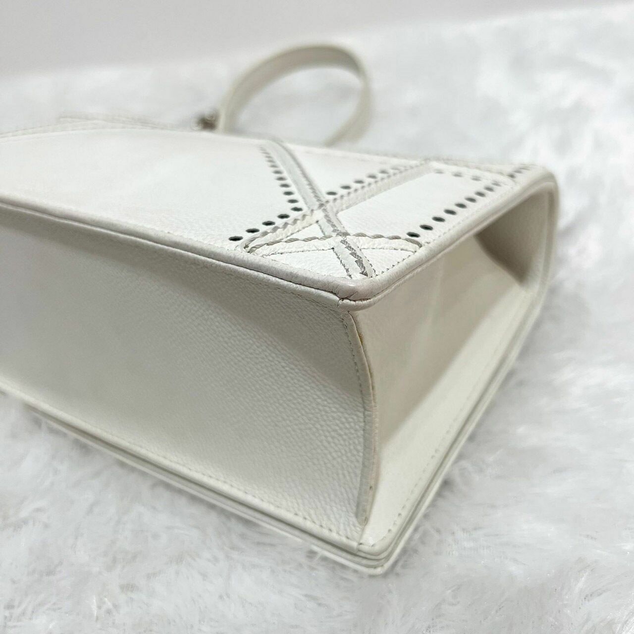 Christian Dior Diorama Medium Broken White Leather CD Clasp SHW Shoulder Bag