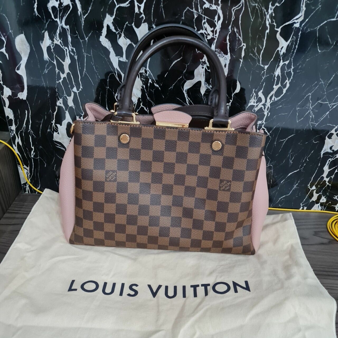 Louis Vuitton Damier Ebene Cuir Taurillon Brittany Magnolia