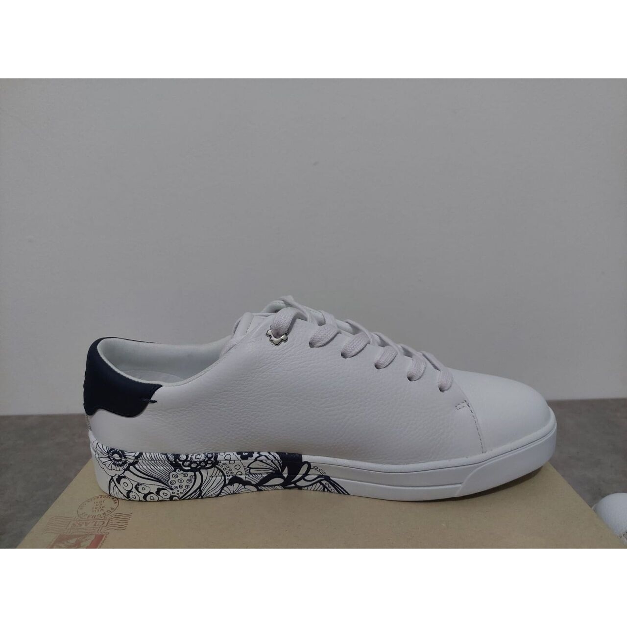 TED BAKER VEMMY Retro Swirl Leather Sneaker White