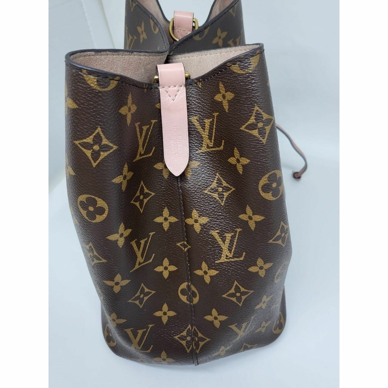 Louis Vuitton Monogram Neo Noe Rose Poudre Bucket Bag