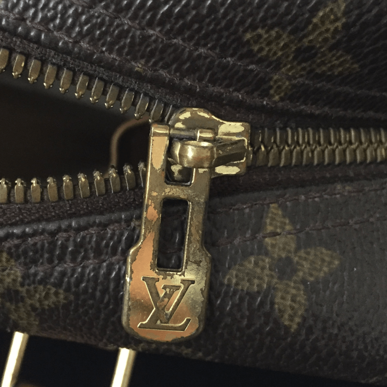 Louis Vuitton Deauville Monogram Canvas Handbag