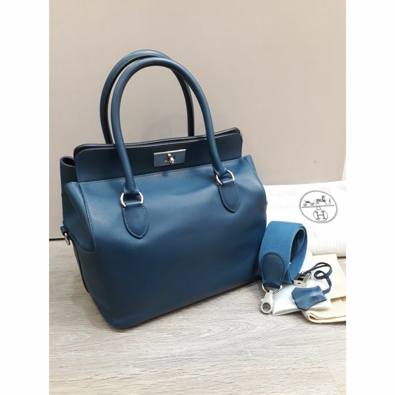 Hermes Toolbox 26 Bleu de Galice #Q Satchel