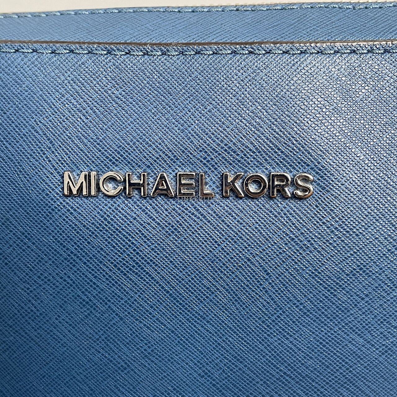 Michael Kors Jet Set Large Blue Saffiano SHW Sling Bag