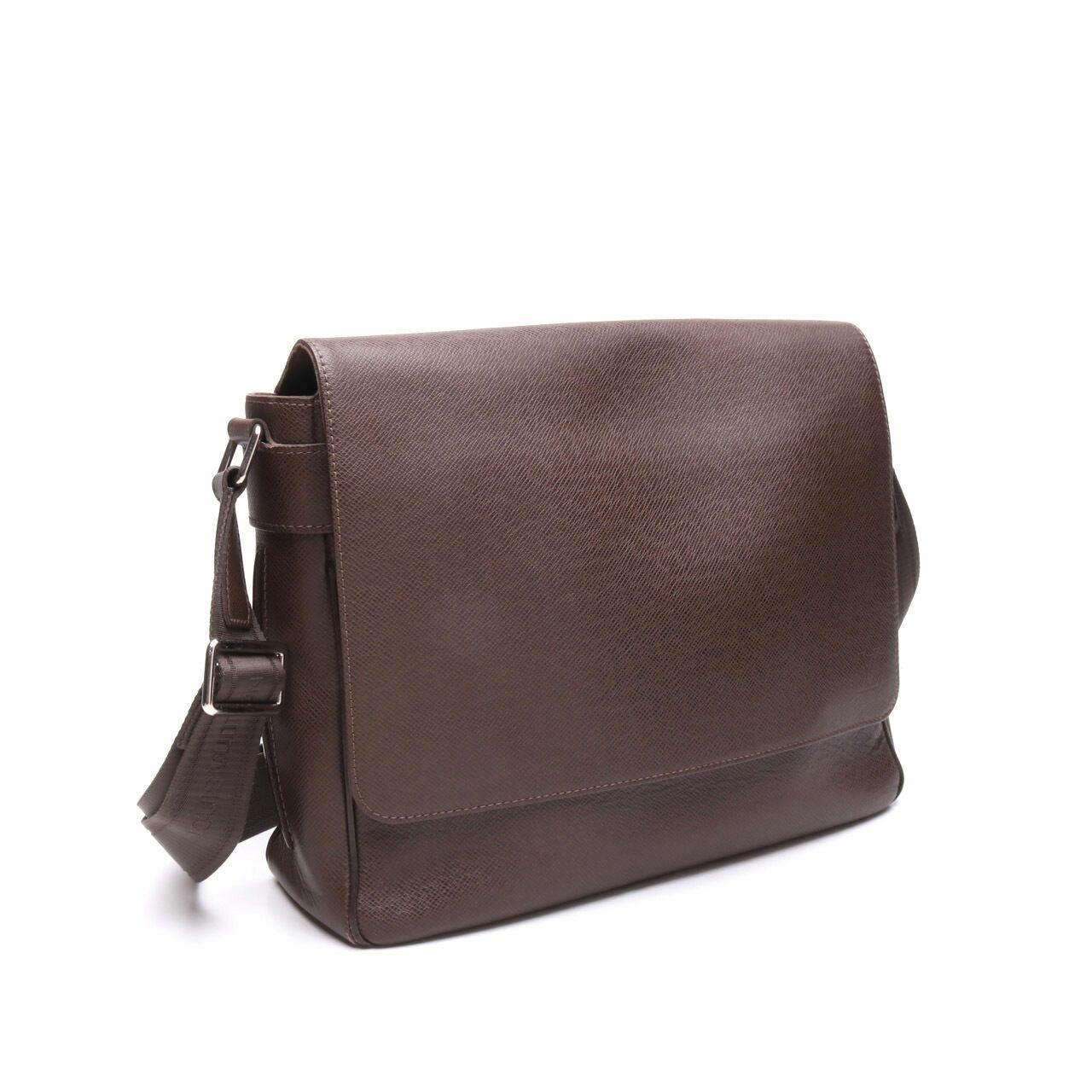 Louis Vuitton Taiga Roman MM Messenger Brown