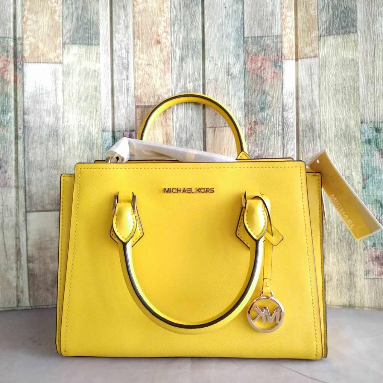 Michael Kors Hope Medium Messenger Leather Citrus