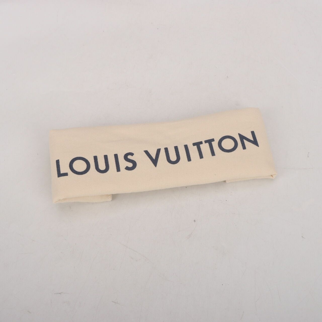 Louis Vuitton Toiletry Pouch Monogram Black Chip 2022