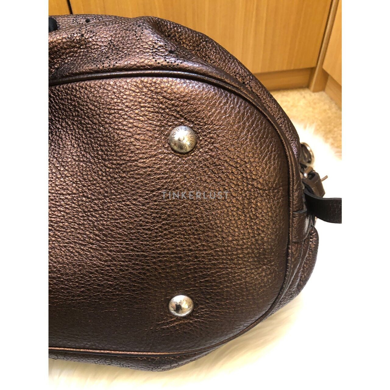 Louis Vuitton Mahina Hobo Bronze 2008 Shoulder Bag