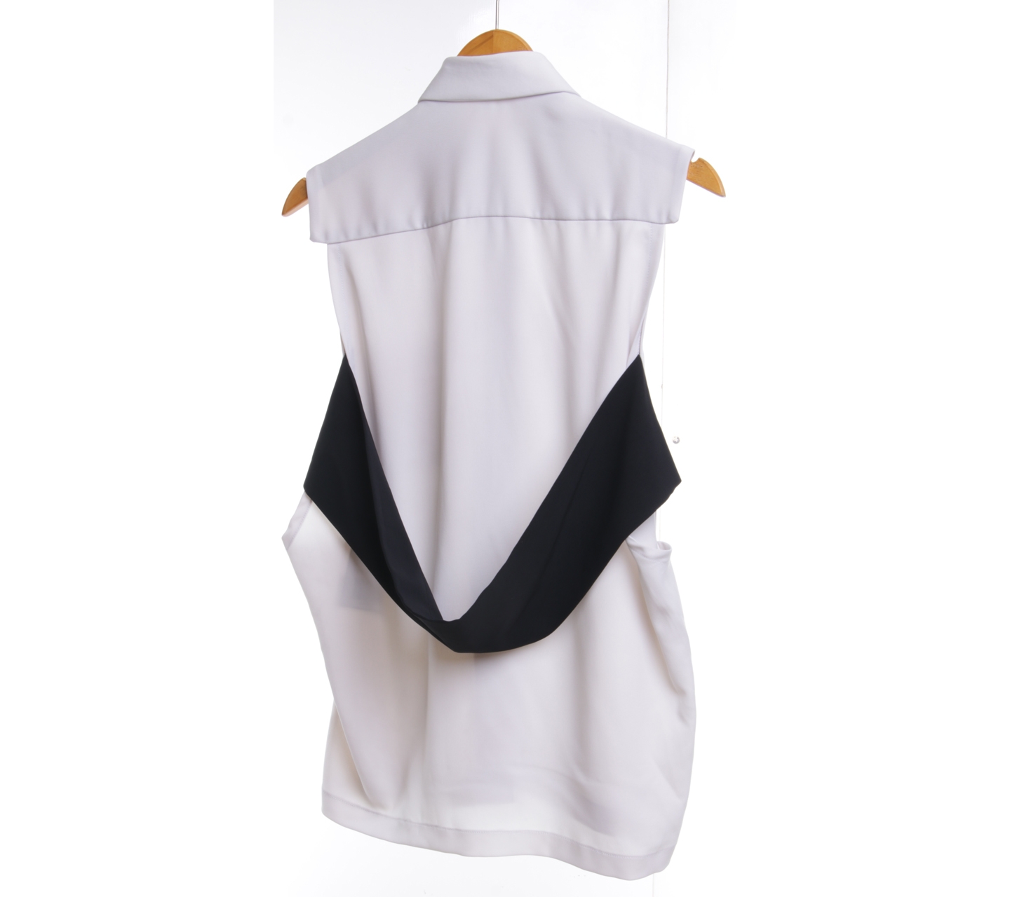 Private Collection Off White & Black Sleeveless