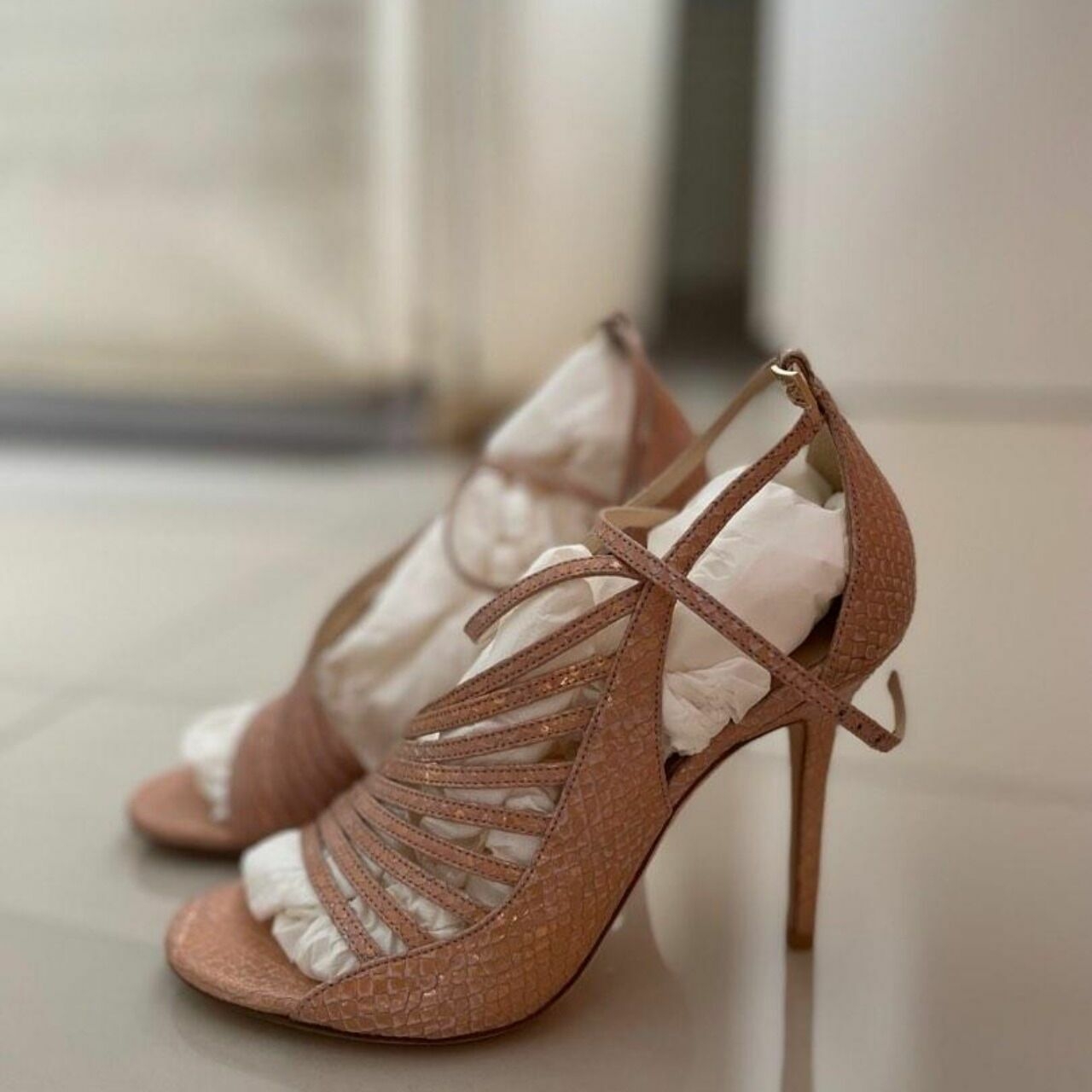 Jimmy Choo Rose Gold Sepatu