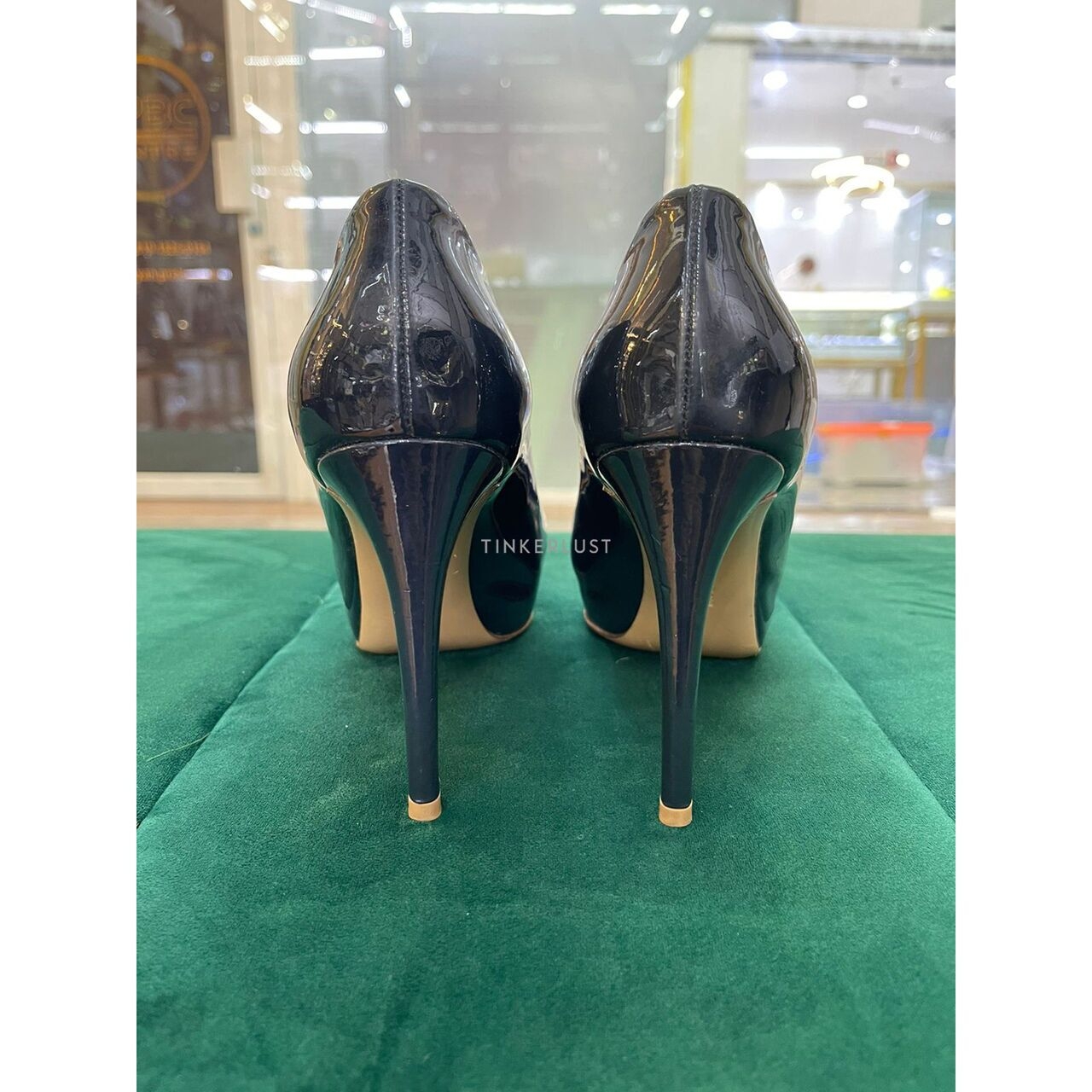 Salvatore Ferragamo Vara Pump Navy Heels