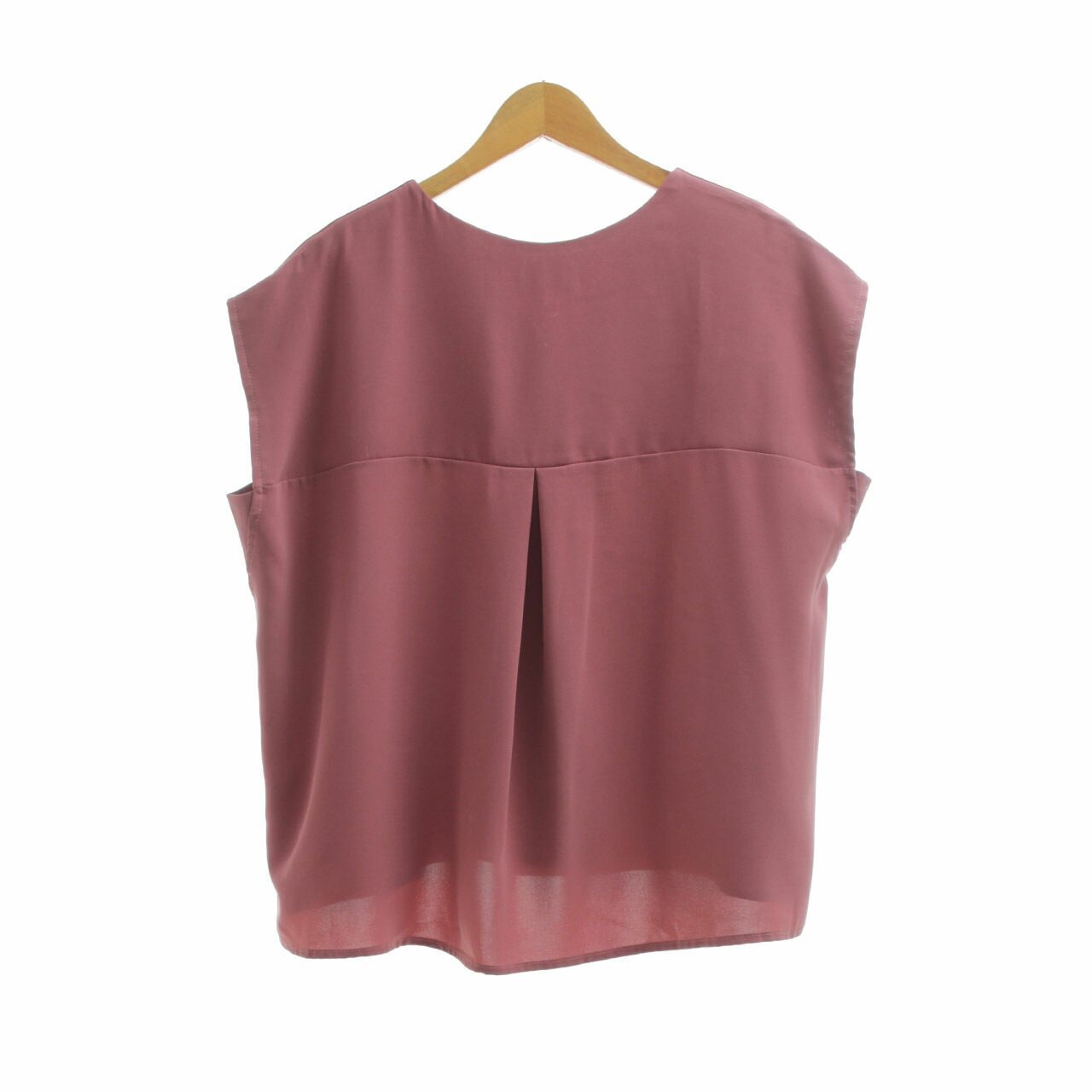 This is April Dusty Pink Sleeveless