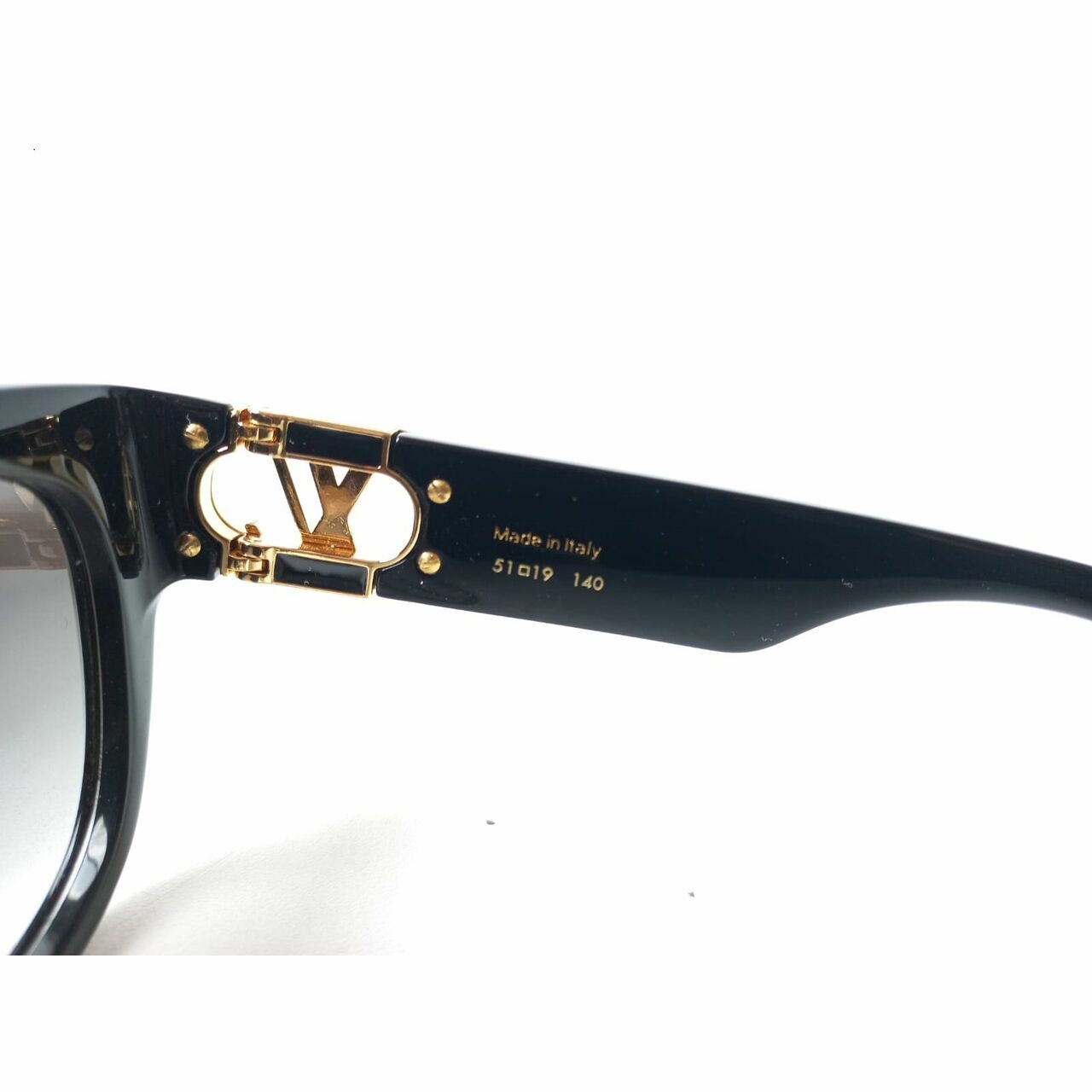 Louis Vuitton Link PM Cat Eye Sunglasses