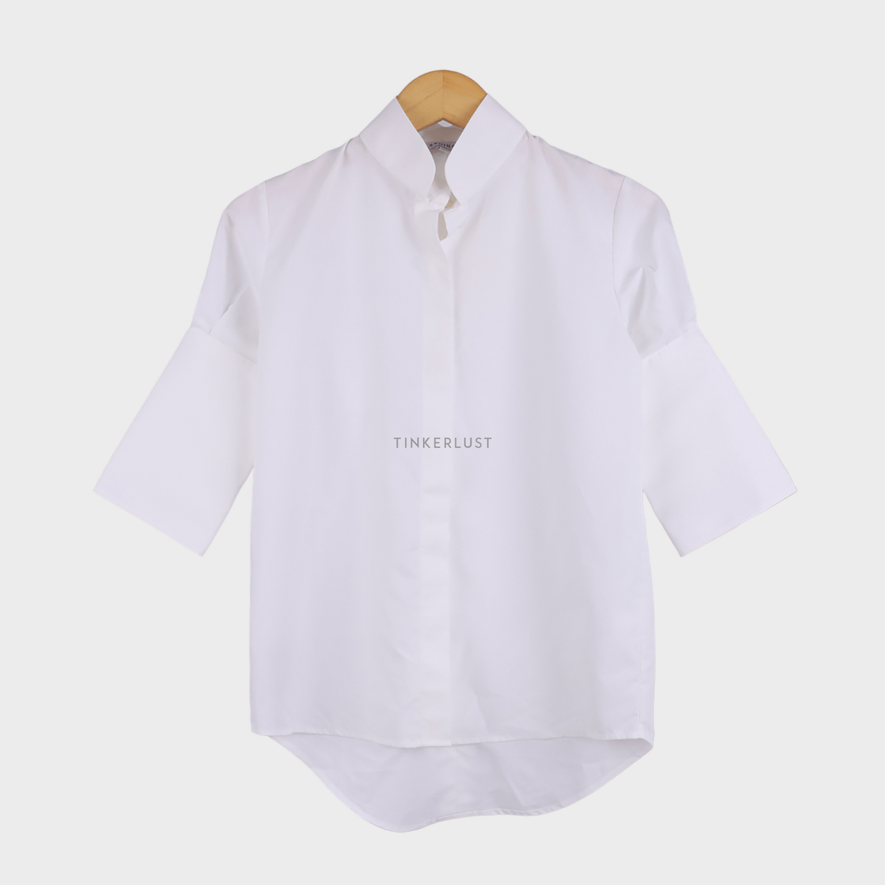 MASSHIRO&Co. White Kemeja