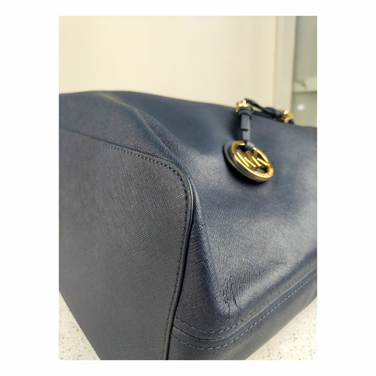 Michael Kors Jet Set Travel Medium Tote in Navy