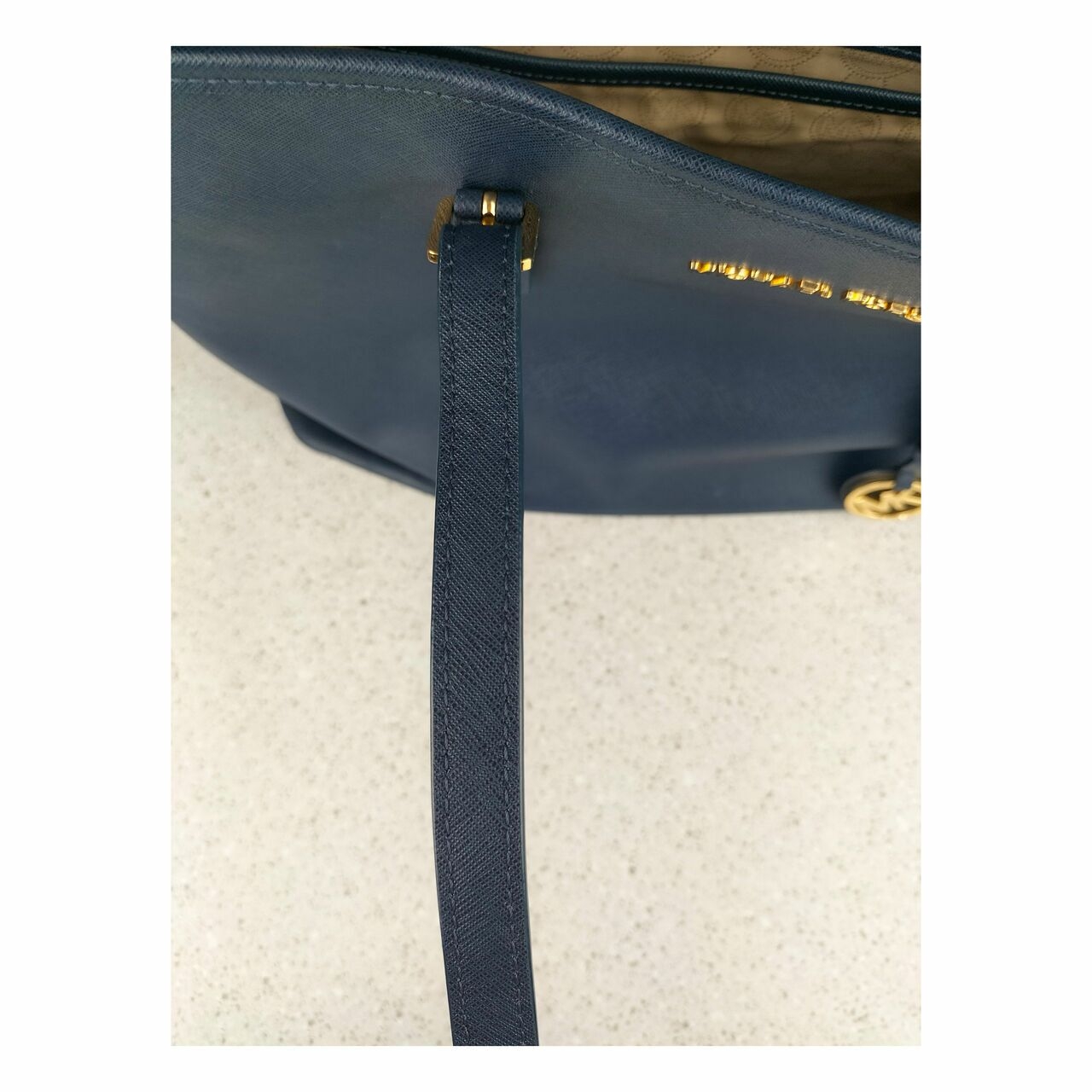 Michael Kors Jet Set Travel Medium Tote in Navy