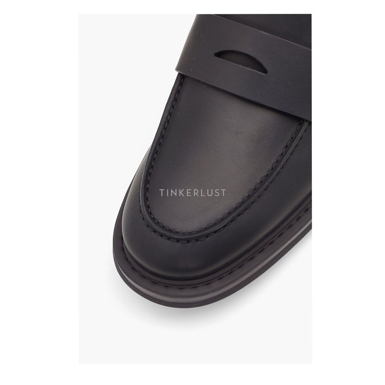 Loro Piana Men Travis Loafers in Black Calfskin