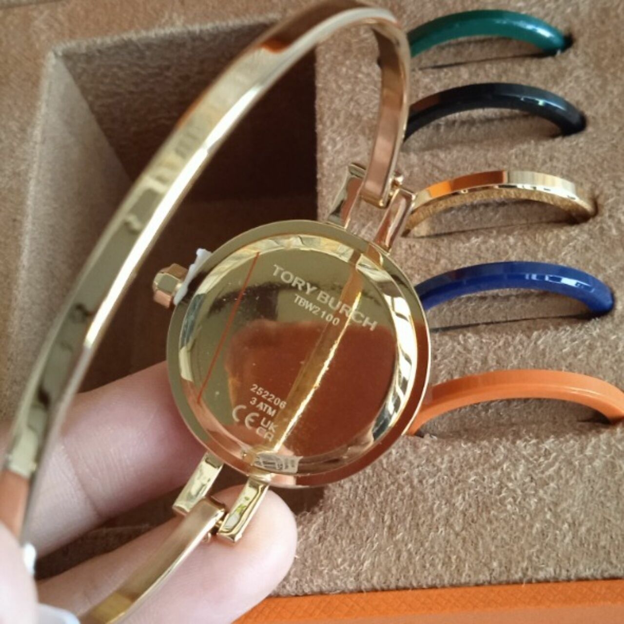 Tory Burch Tbw2100 Gigi Bangle Gold Multicolor