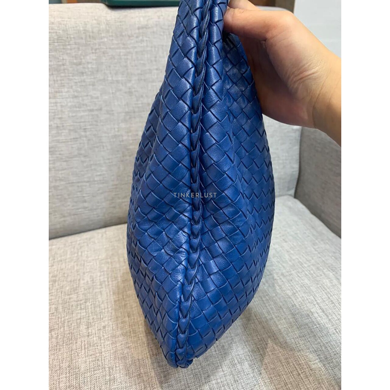 Bottega Veneta Hobo Medium Intrecciato Blue Shoulder Bag