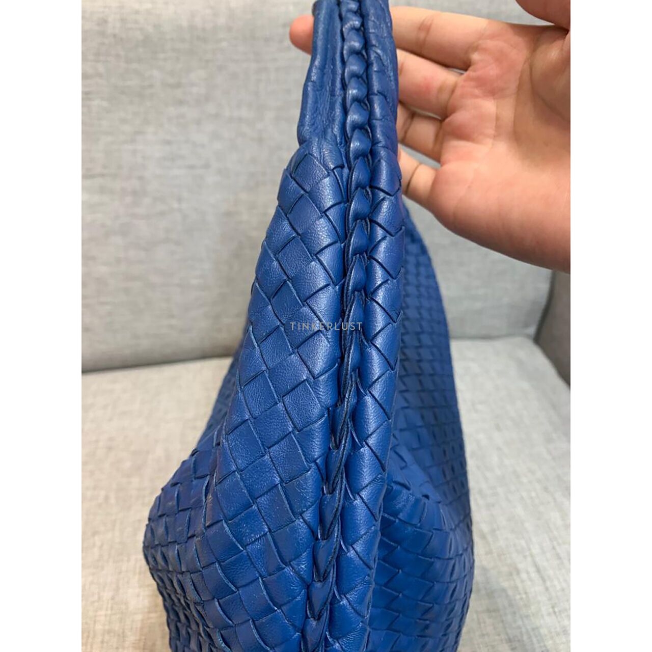 Bottega Veneta Hobo Medium Intrecciato Blue Shoulder Bag