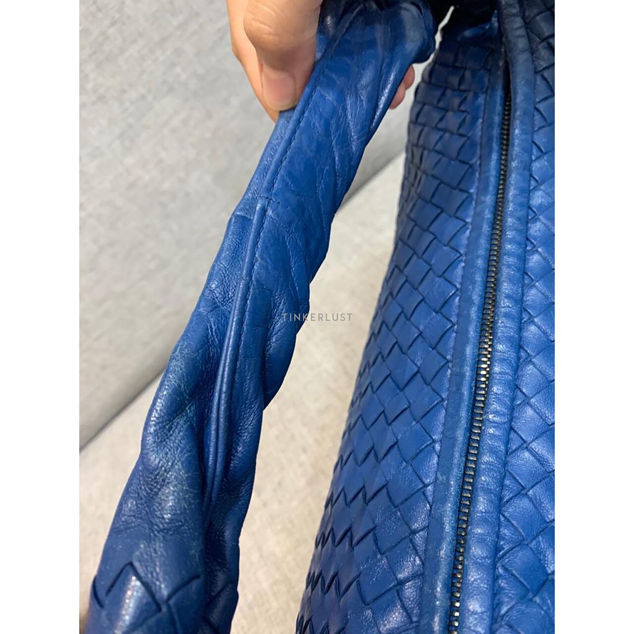 Bottega Veneta Hobo Medium Intrecciato Blue Shoulder Bag