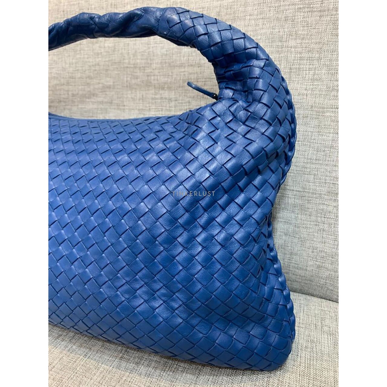 Bottega Veneta Hobo Medium Intrecciato Blue Shoulder Bag