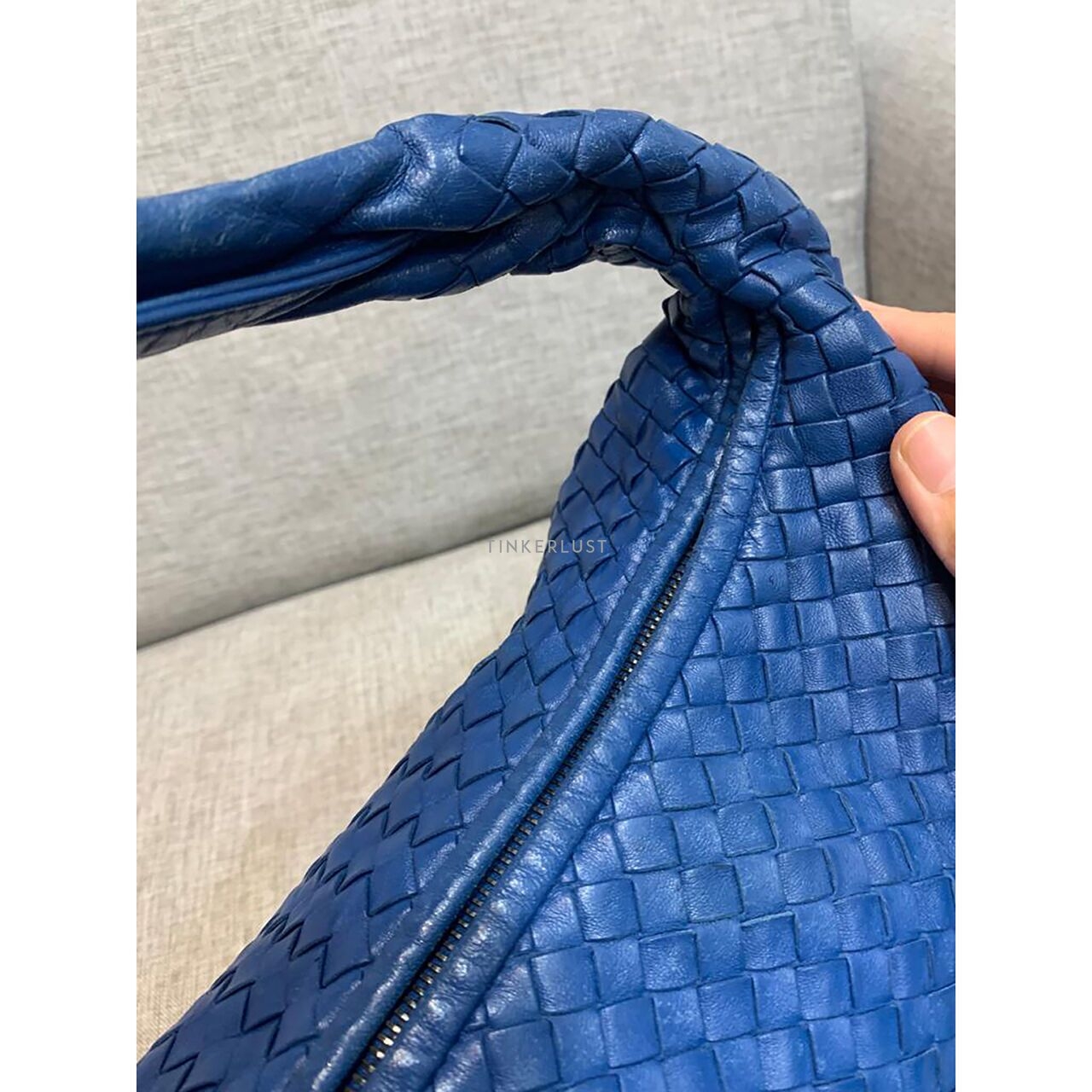 Bottega Veneta Hobo Medium Intrecciato Blue Shoulder Bag