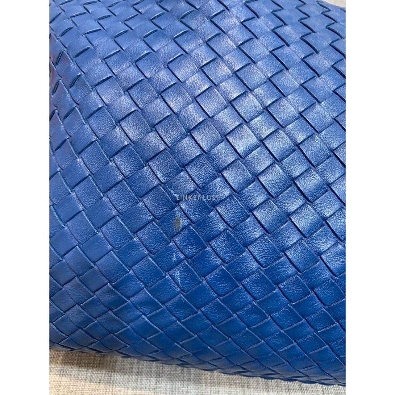 Bottega Veneta Hobo Medium Intrecciato Blue Shoulder Bag