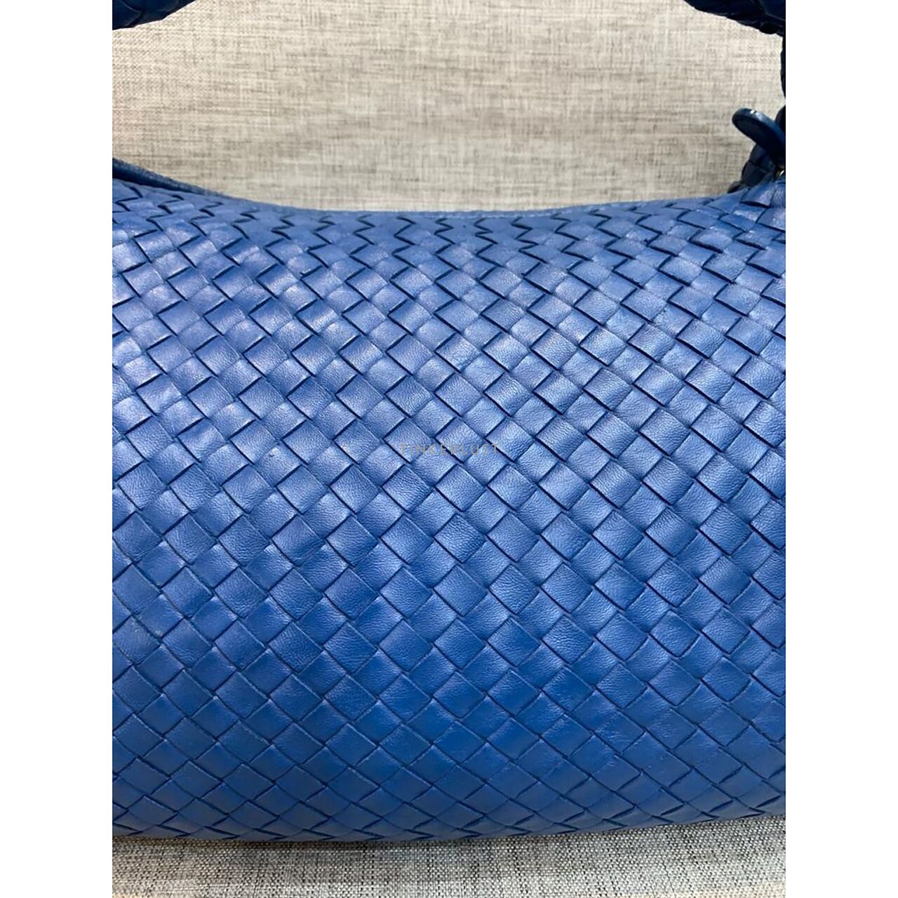 Bottega Veneta Hobo Medium Intrecciato Blue Shoulder Bag