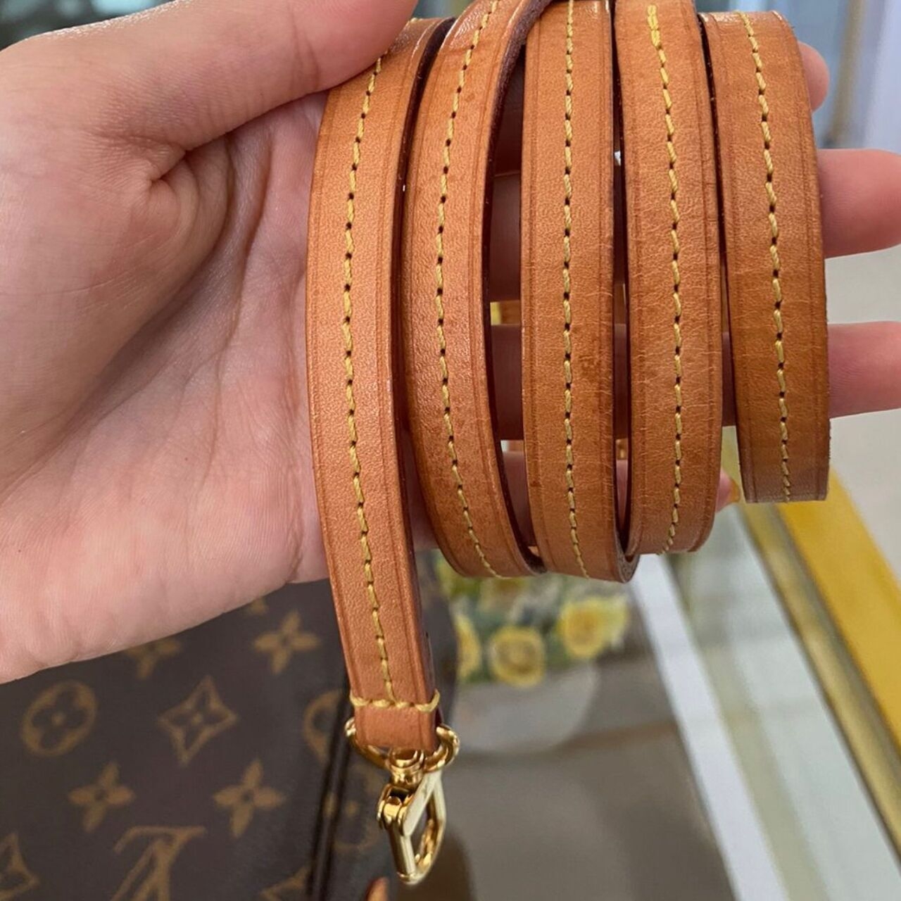 Louis Vuitton Monogram Favorite MM GHW Sling Bag