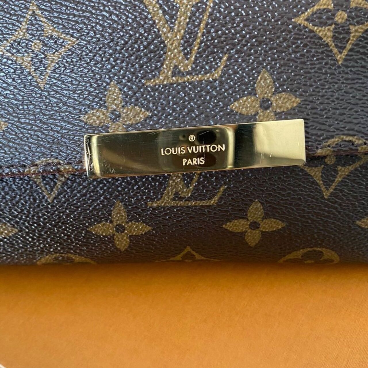 Louis Vuitton Monogram Favorite MM GHW Sling Bag