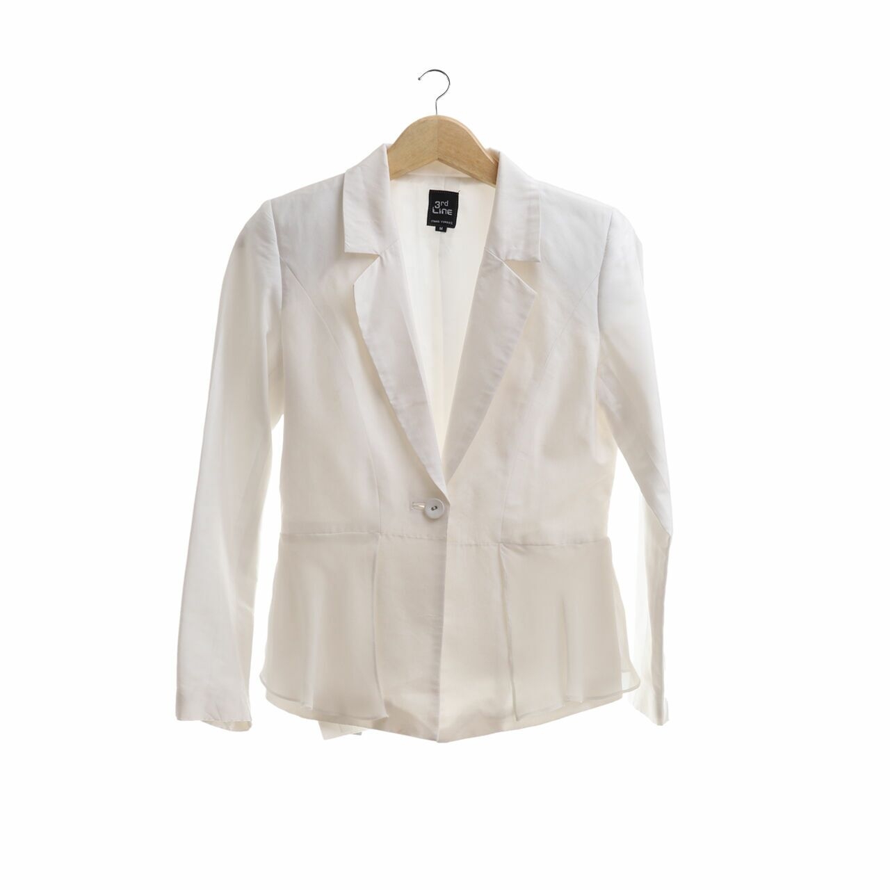 Itang Yunasz White Blazer