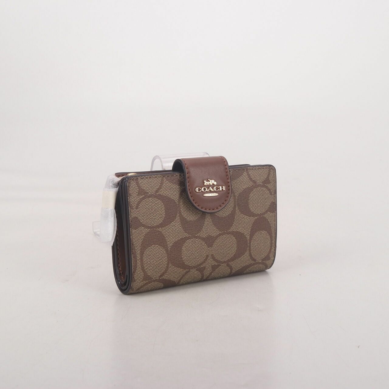 Coach C0082 Signature Medium Corner Zip Wallet