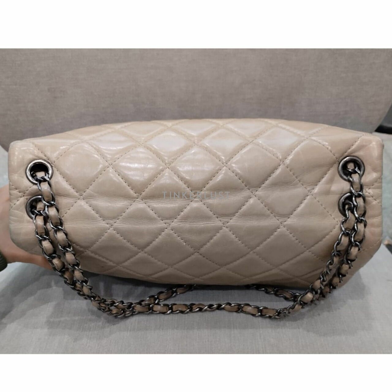 Chanel Flap Bag Calfskin #20 SHW Shoulder Bag