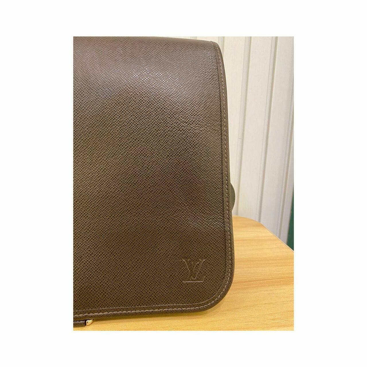 Louis Vuitton Taiga Messenger Bag in Brown SHW 2011 Sling Bag