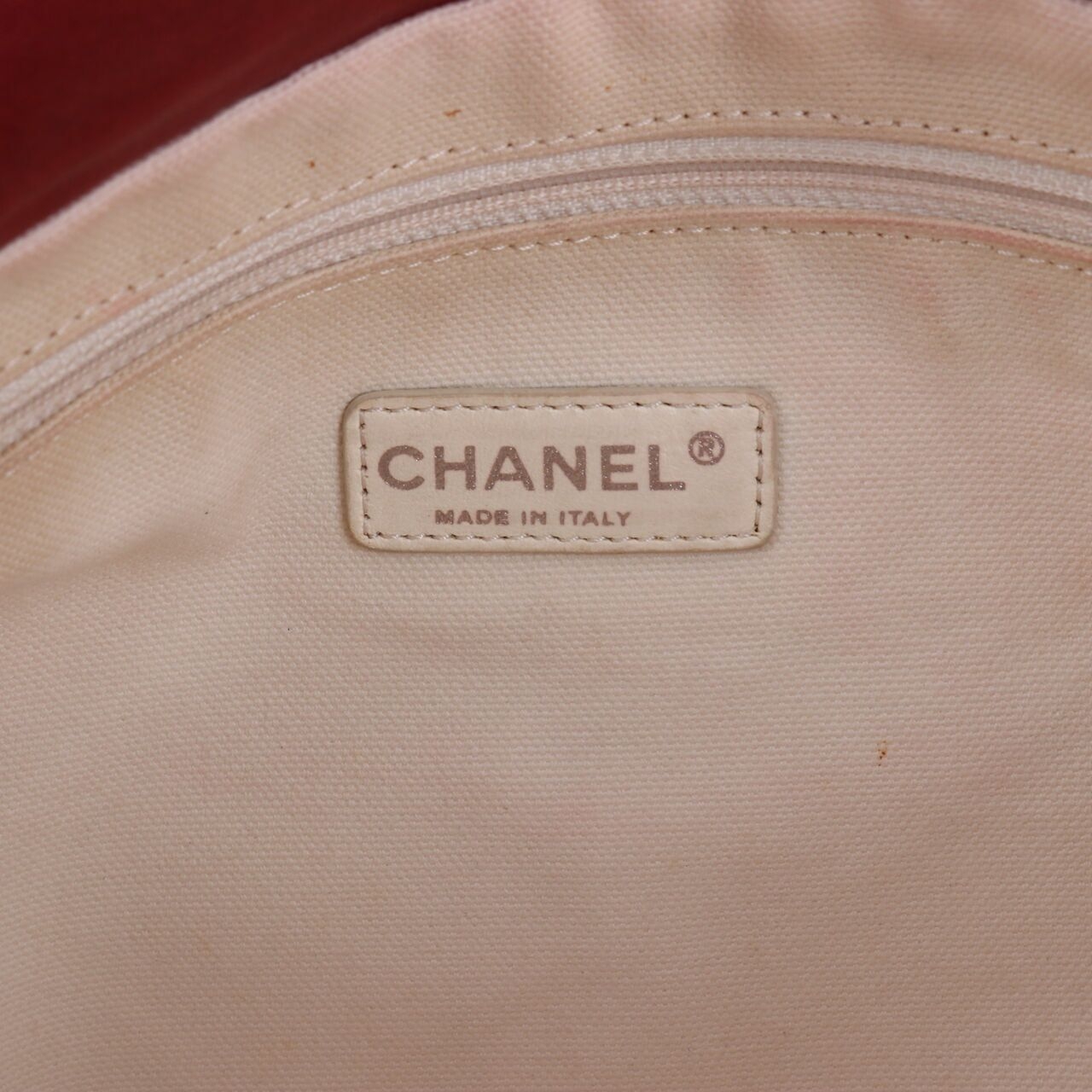 Chanel Red/White Perforated Expandable Shoulder Bag