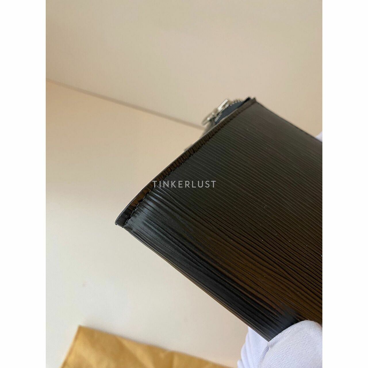  Louis Vuitton Mini Black Epi Leather Pochette Bag