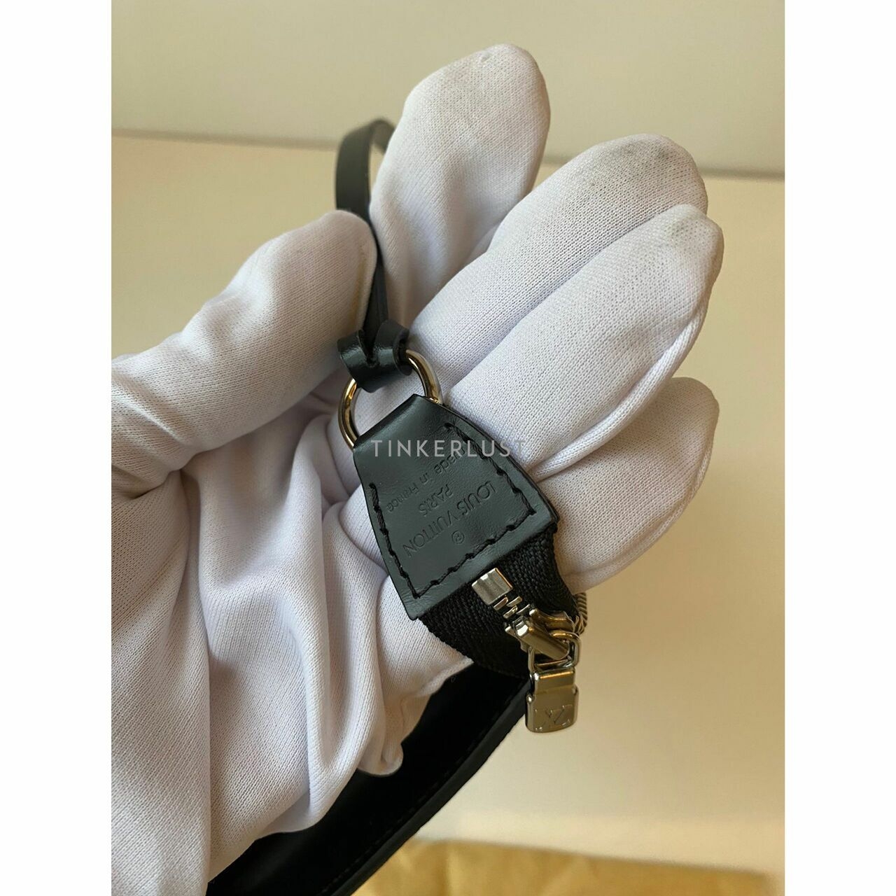  Louis Vuitton Mini Black Epi Leather Pochette Bag