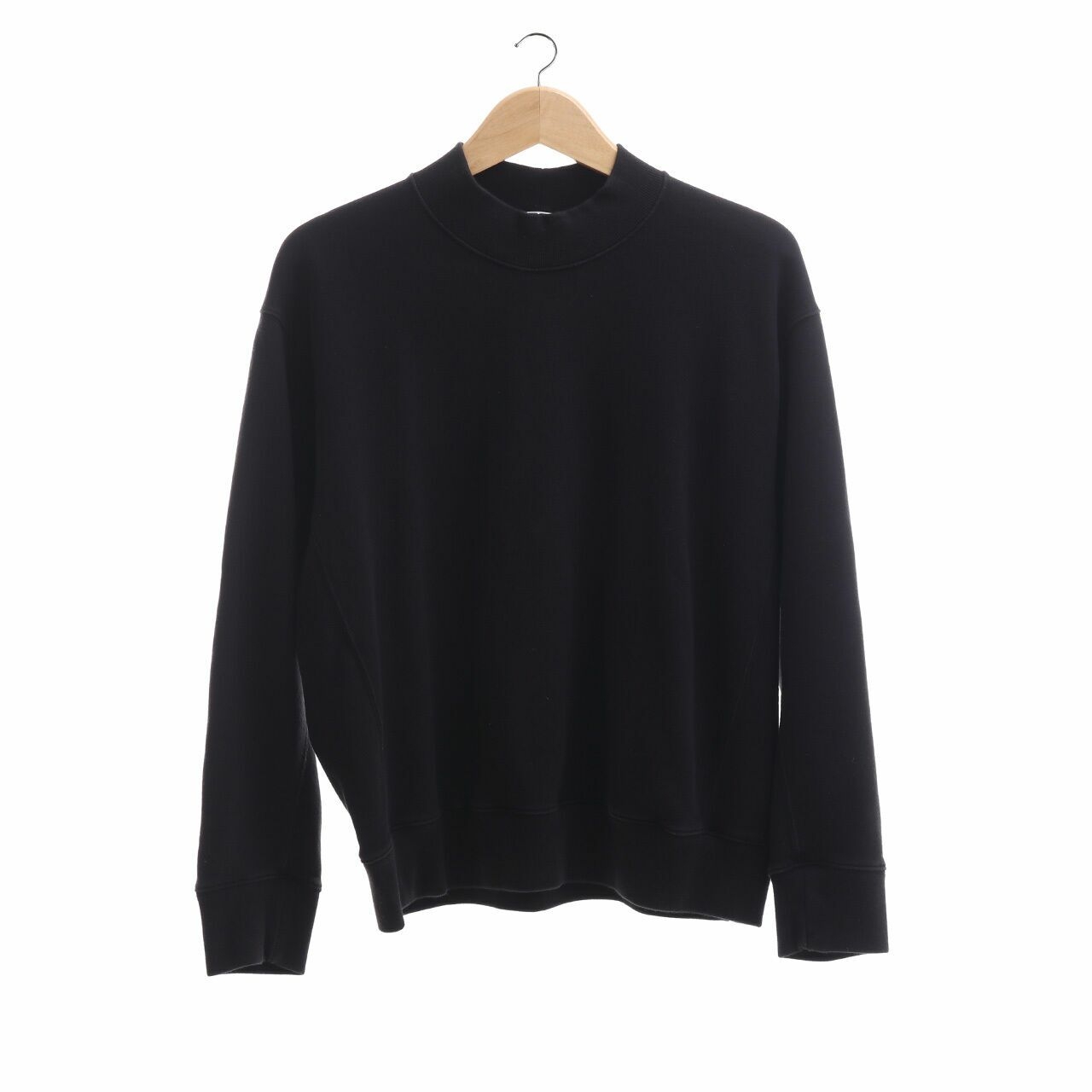 UNIQLO Black Sweater