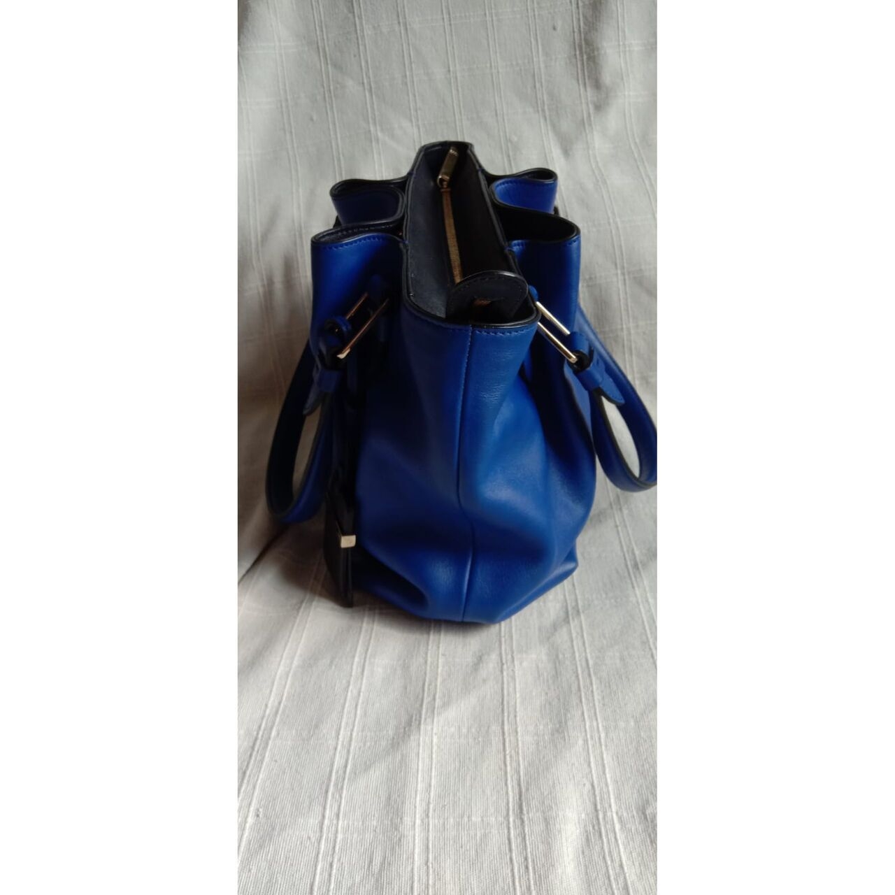 Tod's Genuine Leather Blue Shoulder Bag