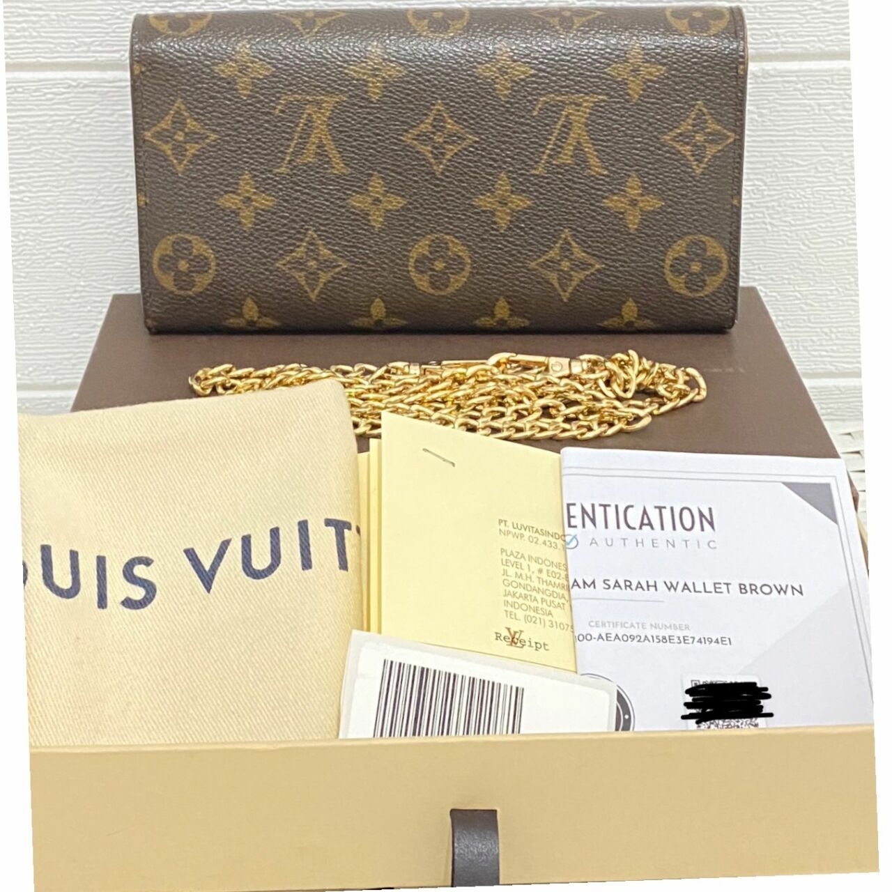 Louis Vuitton Monogram Sarah Wallet Brown