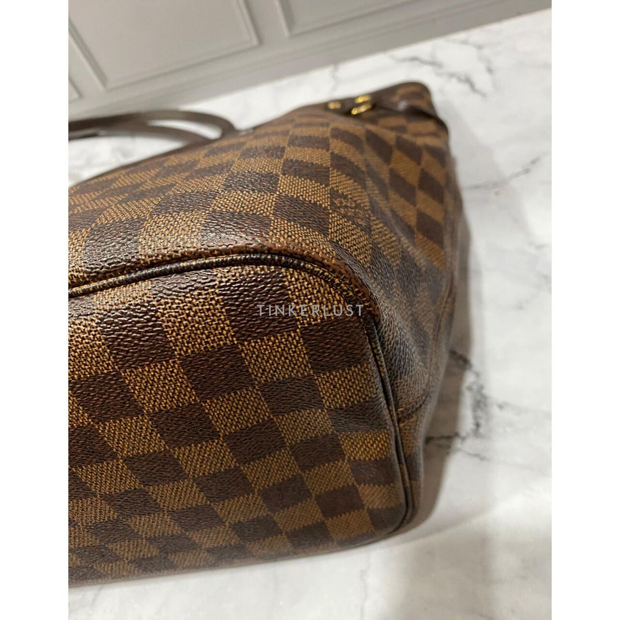 Louis Vuitton Neverfull Damier MM GHW 2015 Tote Bag