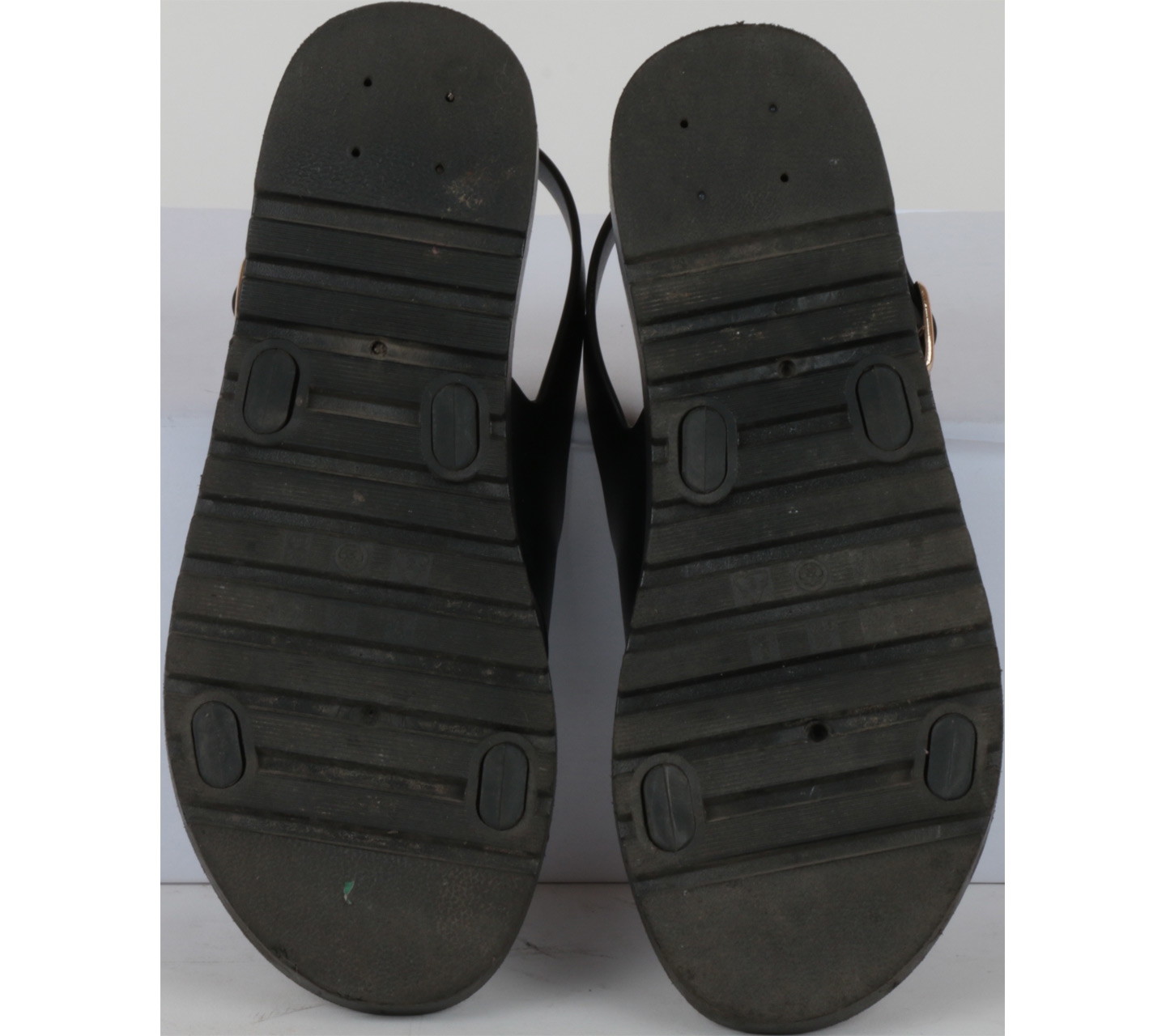 VNC Black Sandals