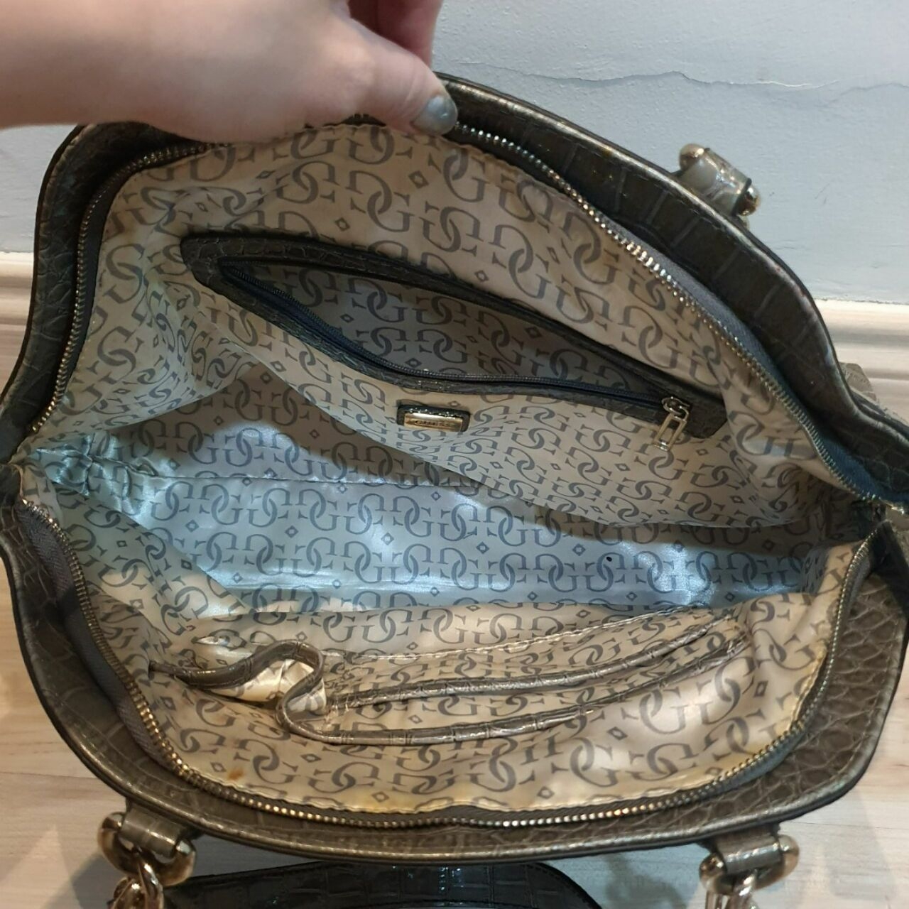 Guess Grey Shoulder Bag